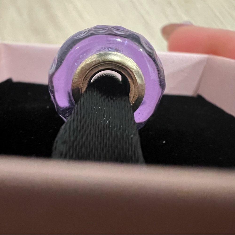 Pandora, purple shimmer faceted Murano glass charm - Picture 4 of 7